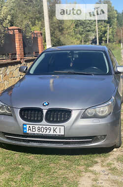 Седан BMW 5 Series 2004 в Томашполі