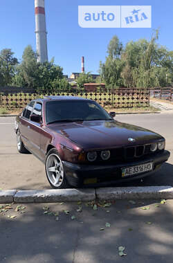 Седан BMW 5 Series 1992 в Кременчуге