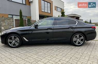 Седан BMW 5 Series 2020 в Стрию