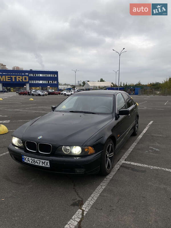 BMW 5 Series 2000