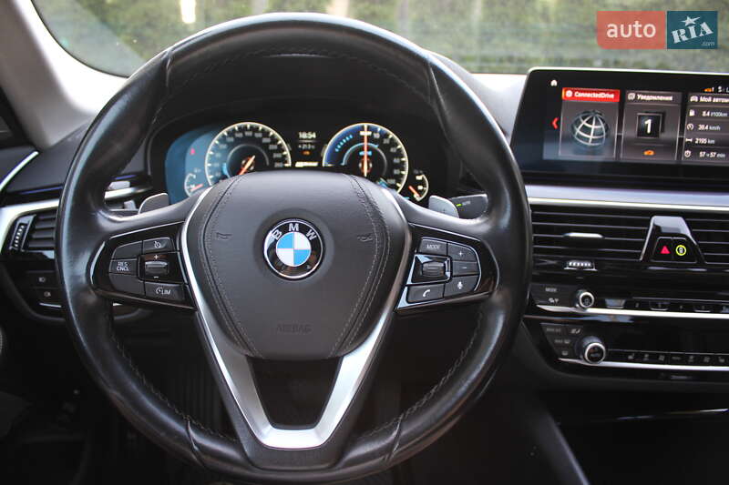Седан BMW 5 Series 2019 в Львове