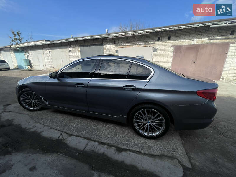 Седан BMW 5 Series 2017 в Львове