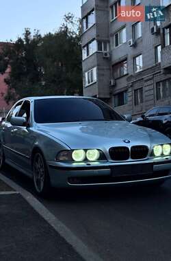 Седан BMW 5 Series 1999 в Днепре