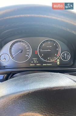 Седан BMW 5 Series 2012 в 