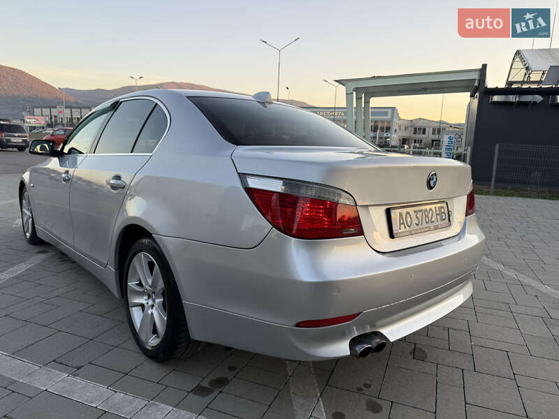 Седан BMW 5 Series 2005 в Тячеві
