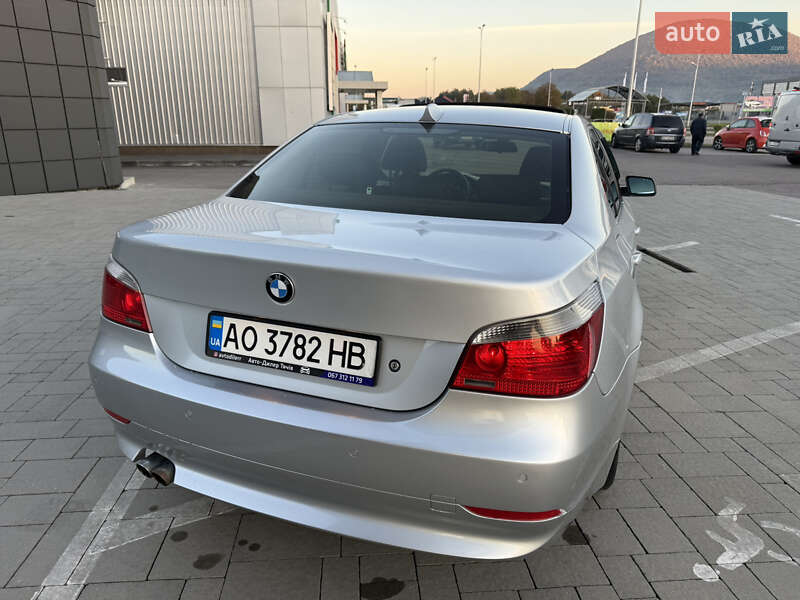 Седан BMW 5 Series 2005 в Тячеві