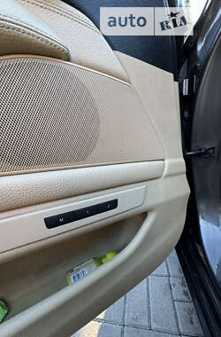 Седан BMW 5 Series 2013 в 