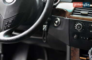Седан BMW 5 Series 2006 в Рокитному