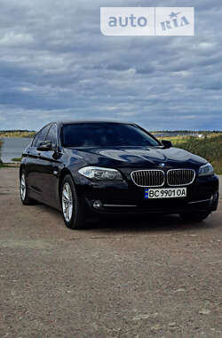 Седан BMW 5 Series 2013 в Львові