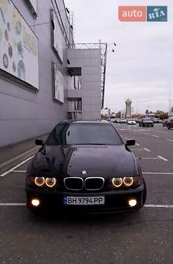 Седан BMW 5 Series 2002 в Киеве