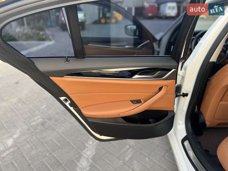 Седан BMW 5 Series 2017 в Запорожье