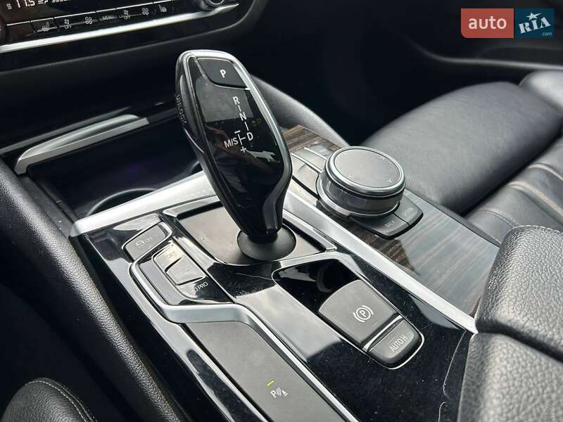 Седан BMW 5 Series 2017 в Києві