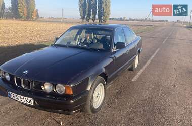 Седан BMW 5 Series 1993 в Обухове