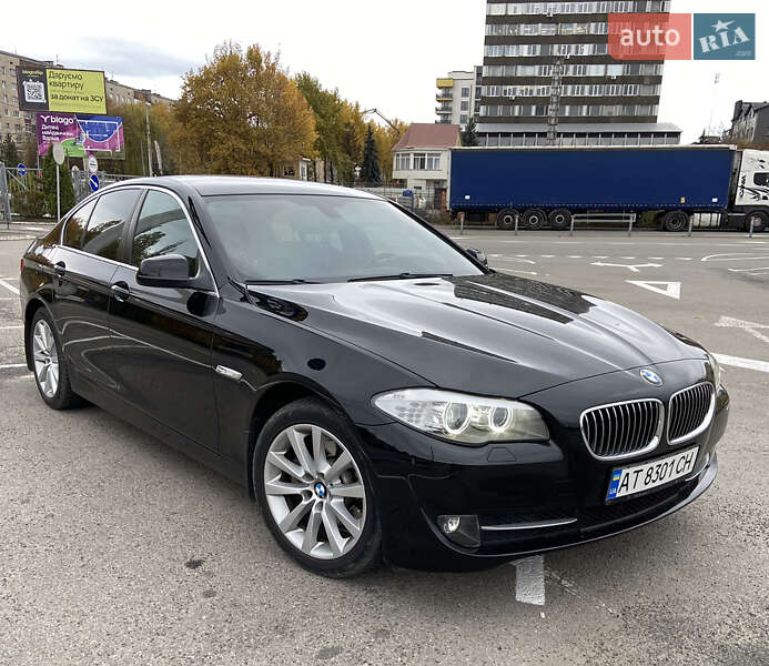 Седан BMW 5 Series 2012 в Долине