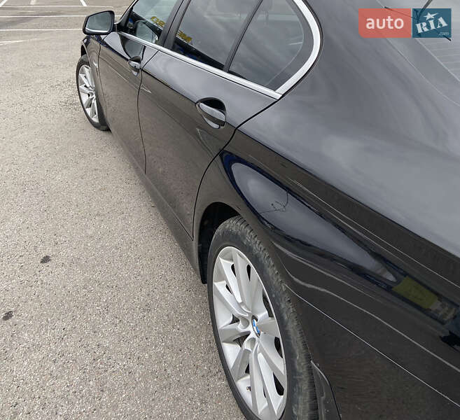 Седан BMW 5 Series 2012 в Долине
