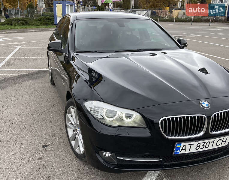 Седан BMW 5 Series 2012 в Долине