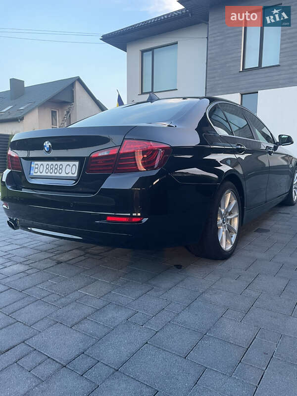 Седан BMW 5 Series 2015 в Тернополе