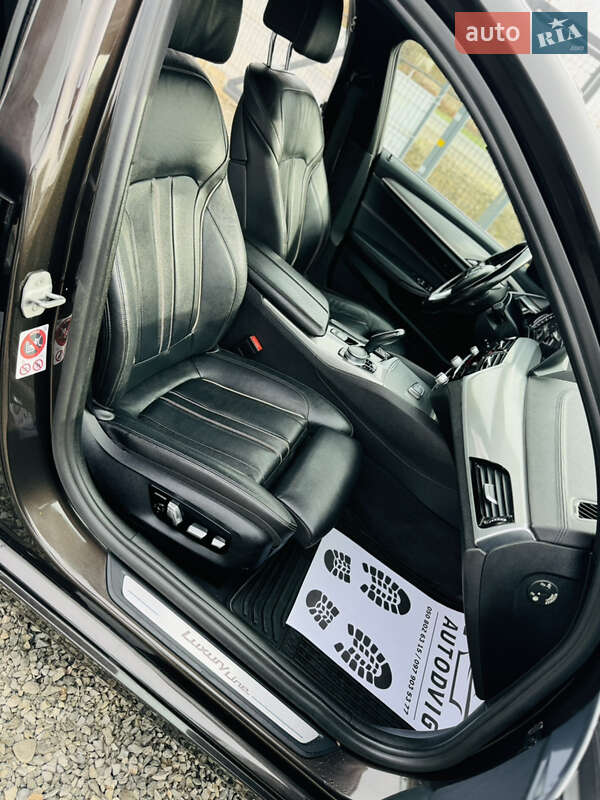 Седан BMW 5 Series 2018 в Іршаві