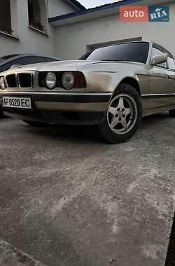 Седан BMW 5 Series 1988 в Запоріжжі