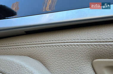 Седан BMW 5 Series 2013 в 