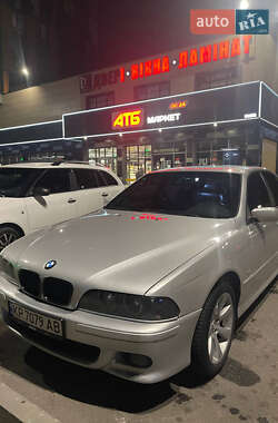 Седан BMW 5 Series 2000 в Запорожье