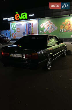 Седан BMW 5 Series 1990 в Запоріжжі