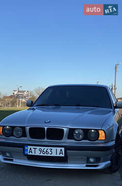 Седан BMW 5 Series 1991 в Калуші