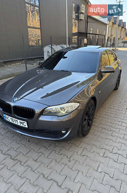 Седан BMW 5 Series 2012 в Львові