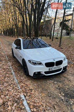 Седан BMW 5 Series 2014 в Дніпрі