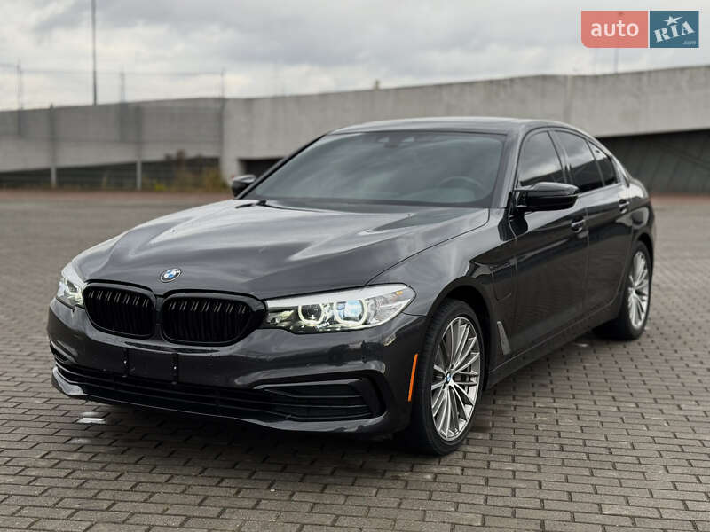 Седан BMW 5 Series 2019 в Львове