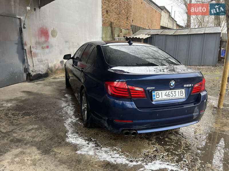 Седан BMW 5 Series 2012 в Полтаве