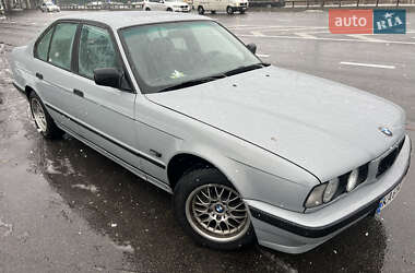 Седан BMW 5 Series 1990 в Киеве