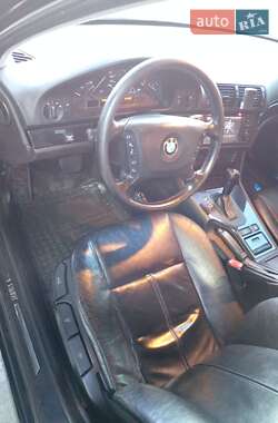 Седан BMW 5 Series 2001 в Виннице