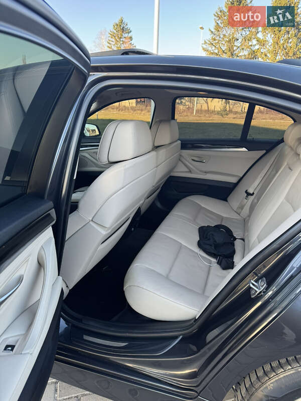 Седан BMW 5 Series 2012 в Любомлі