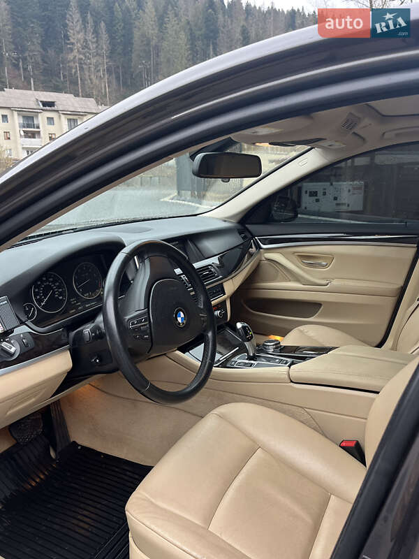 Седан BMW 5 Series 2013 в Міжгір'ї