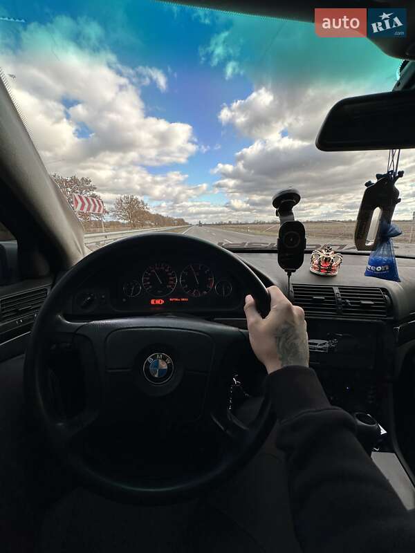 Універсал BMW 5 Series 2000 в Павлограді