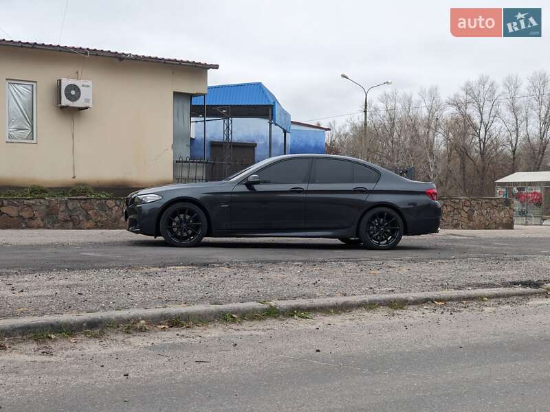 Седан BMW 5 Series 2013 в Запоріжжі