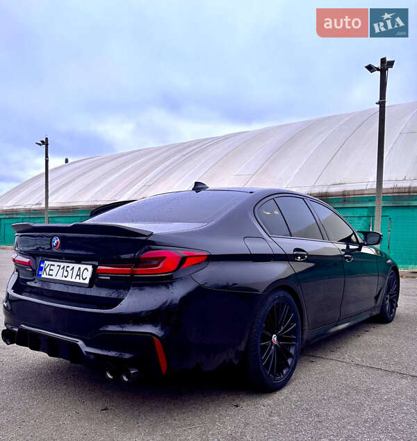 Седан BMW 5 Series 2017 в Дніпрі