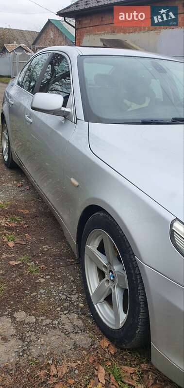 Седан BMW 5 Series 2005 в Чернівцях