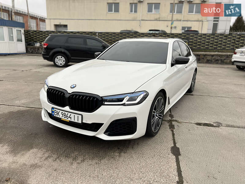 Седан BMW 5 Series 2017 в Ровно