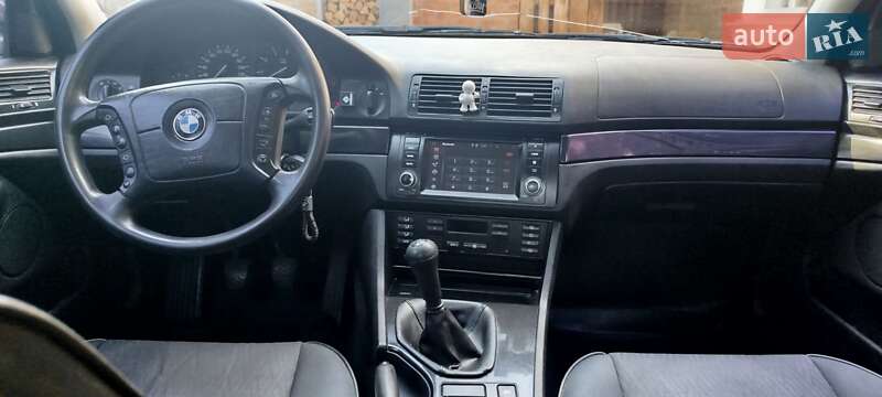 Седан BMW 5 Series 2002 в Новоукраїнці