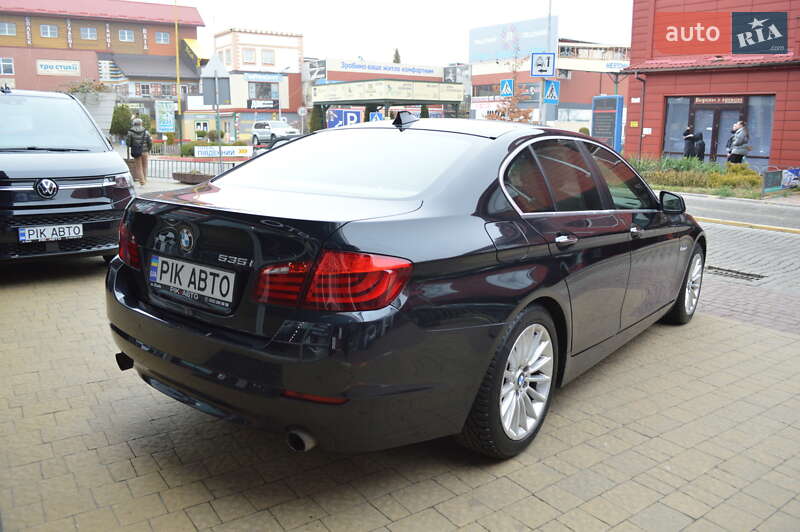 Седан BMW 5 Series 2011 в Львові