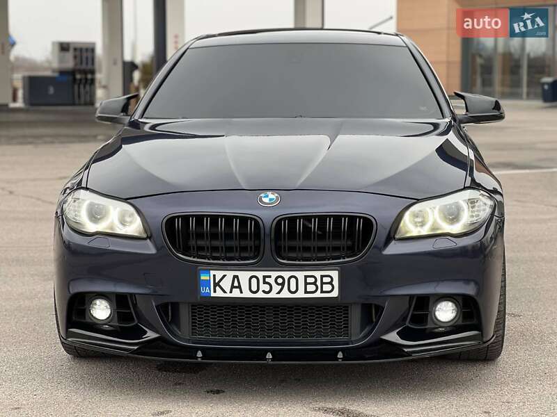 Седан BMW 5 Series 2012 в Львове