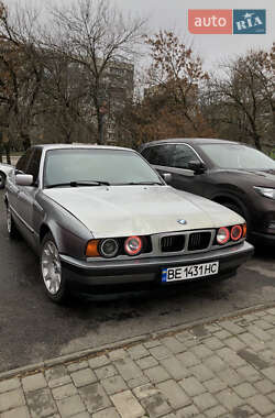 Седан BMW 5 Series 1992 в Херсоне