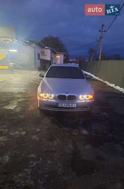 Седан BMW 5 Series 2002 в Берегомету