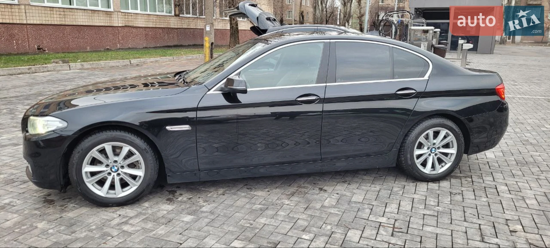 2016 BMW 5er - мініатюра 2