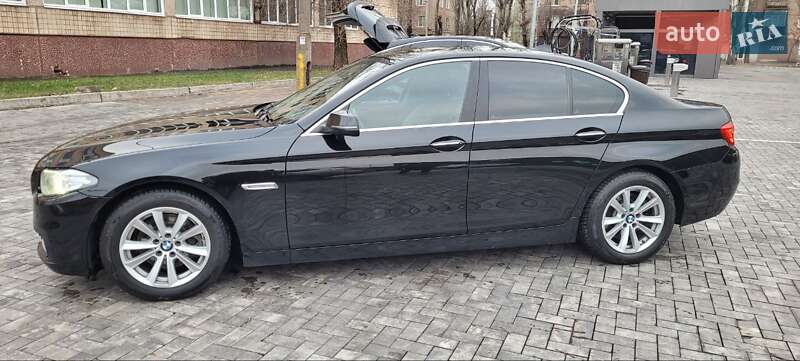 Седан BMW 5 Series 2016 в Кривому Розі