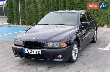 Седан BMW 5 Series 2000 в Ирпене