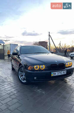 Універсал BMW 5 Series 2001 в Острозі