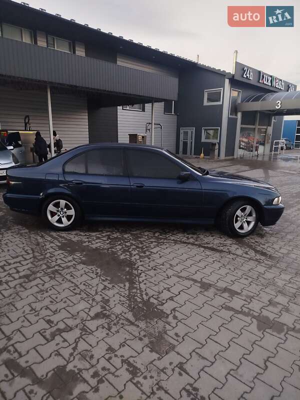 Седан BMW 5 Series 1999 в Бучаче